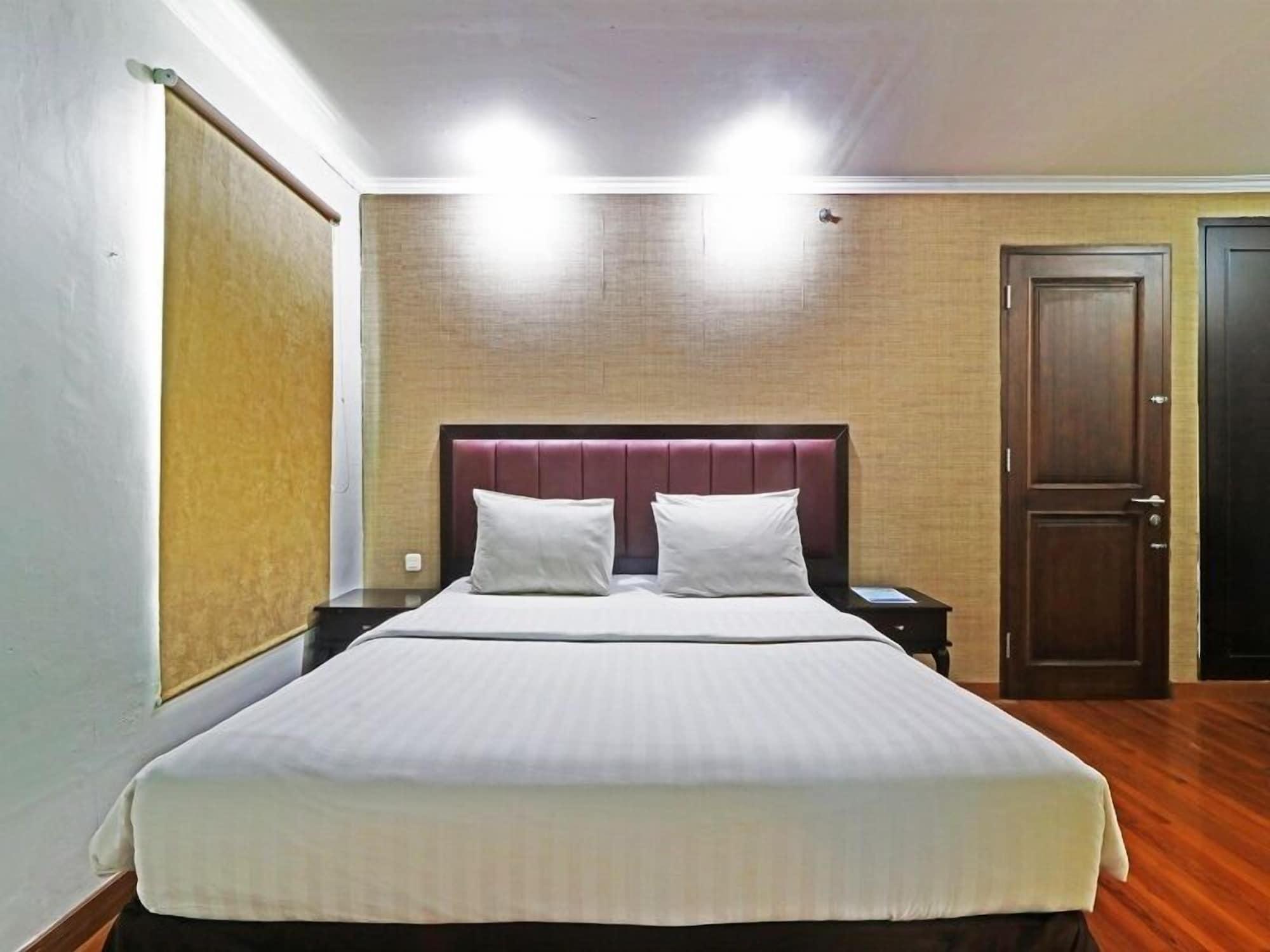 P Hotel Jakarta Buitenkant foto