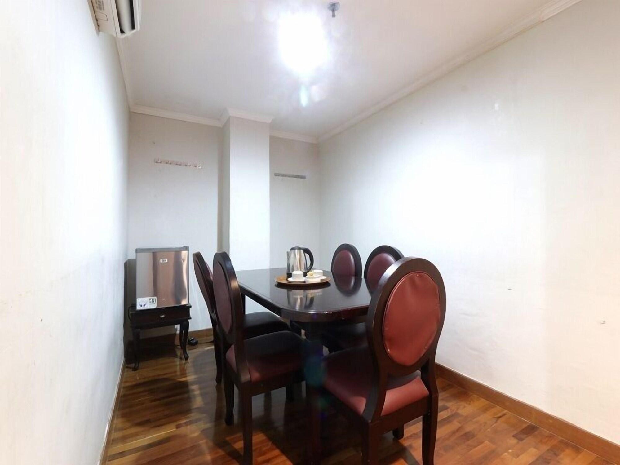 P Hotel Jakarta Buitenkant foto