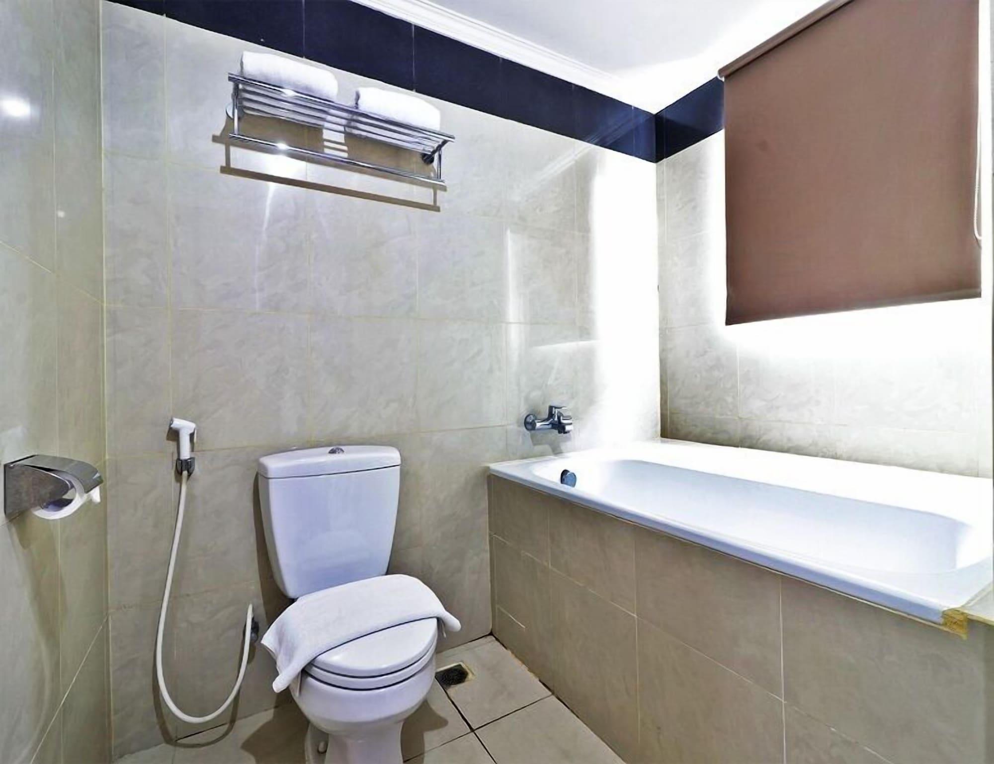 P Hotel Jakarta Buitenkant foto
