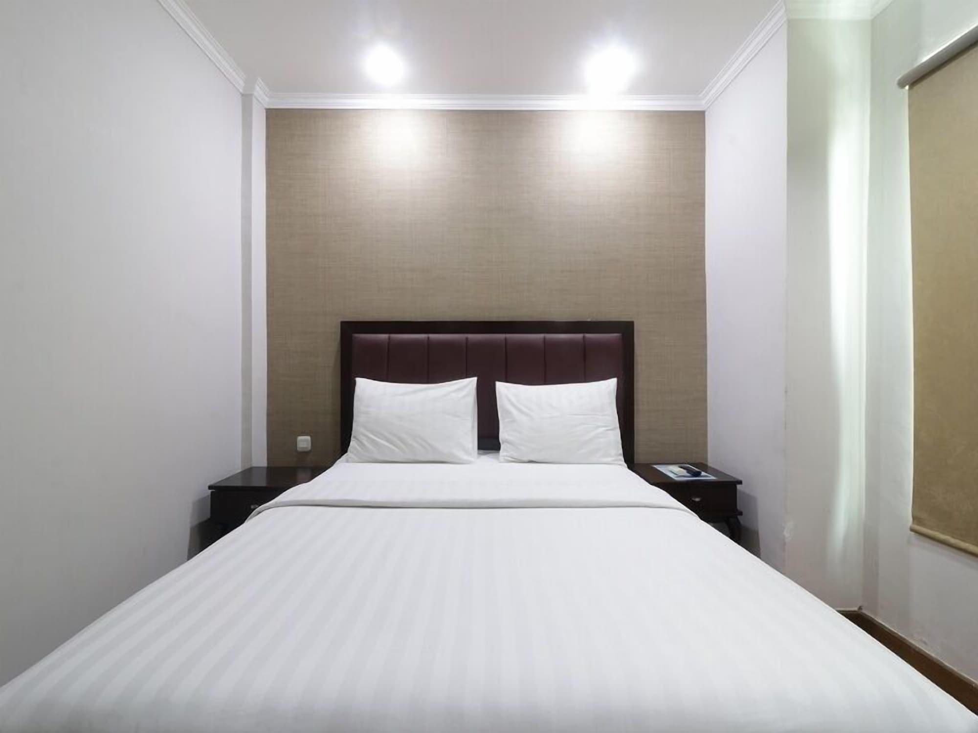 P Hotel Jakarta Buitenkant foto