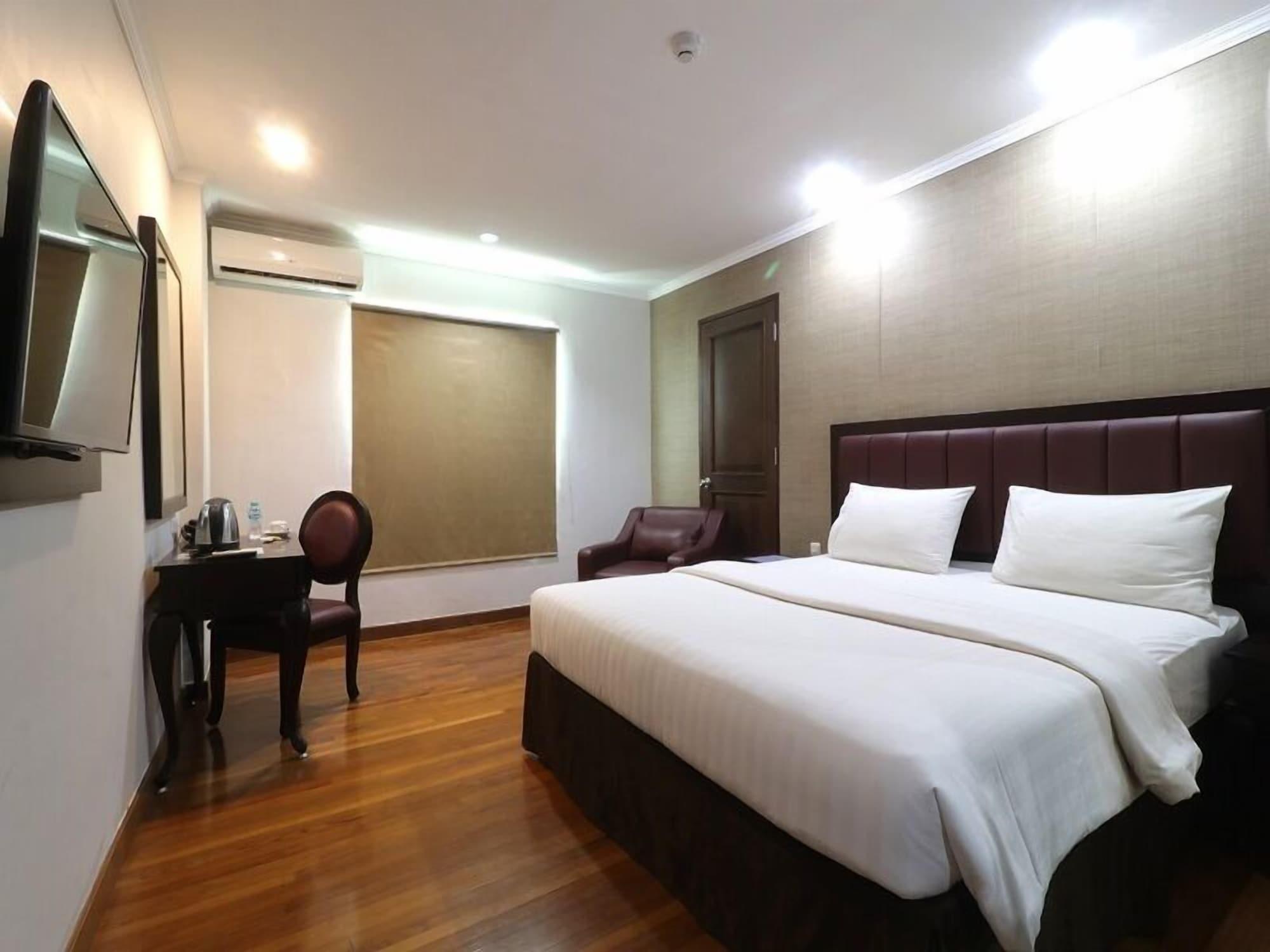 P Hotel Jakarta Buitenkant foto