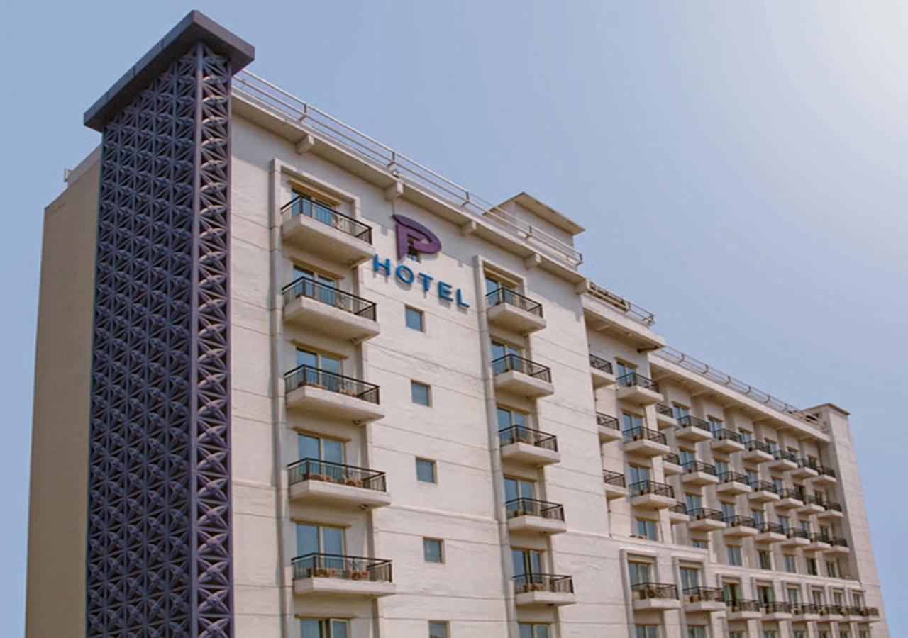 P Hotel Jakarta Buitenkant foto