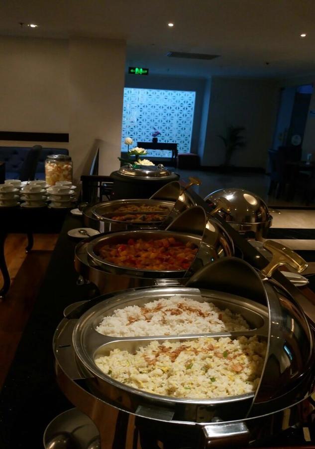 P Hotel Jakarta Buitenkant foto
